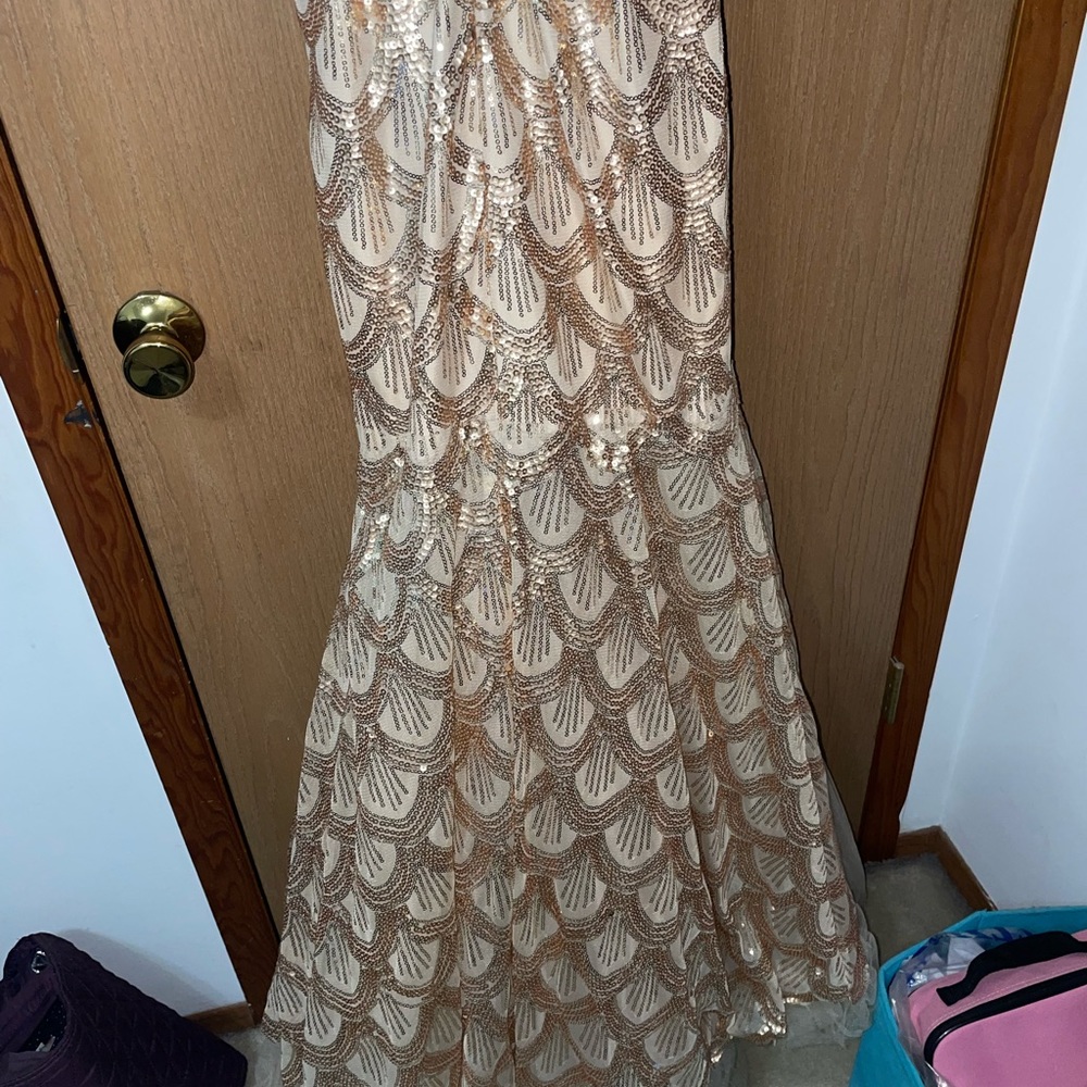 PROM DRESS - Picture 11 of 12